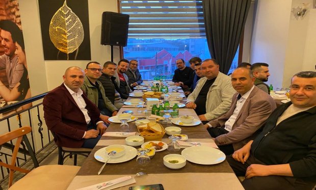 Manisa Esnaf ve Sanatkarlar Odaları Birliği Başkanımız Sn.HASAN GERİTER'in başkanlığında İftar sofrasında buluştuk